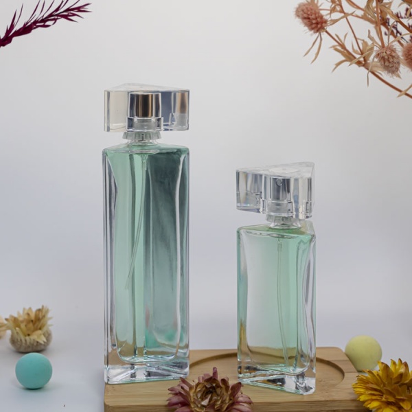 30ml 45ml triangle shape perfume glass bottle with spray