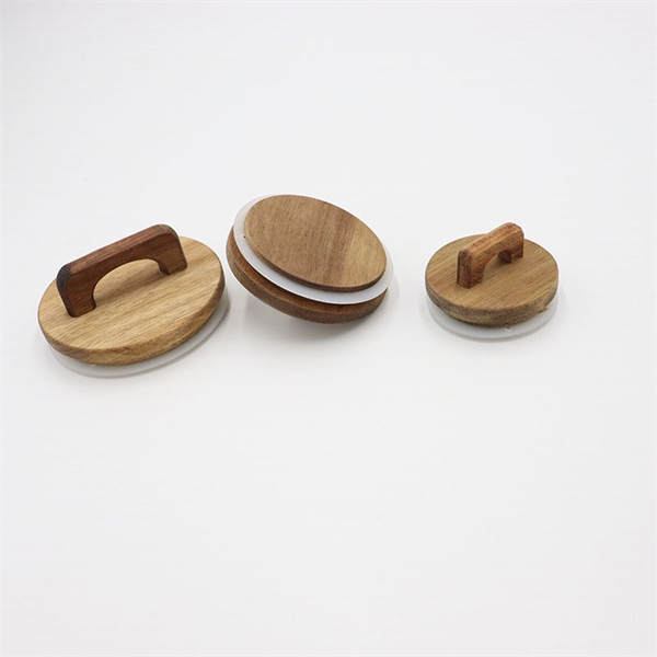 Handle bamboo lid of storage jar